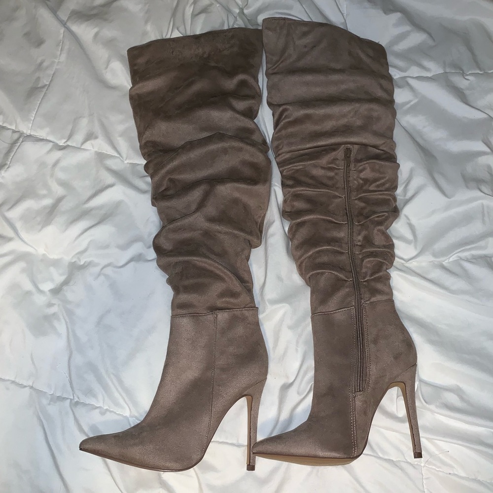 Shoe dazzle over the knee boots